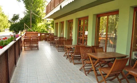Hajnal Hotel Mezőkövesd - Augusztus 20.