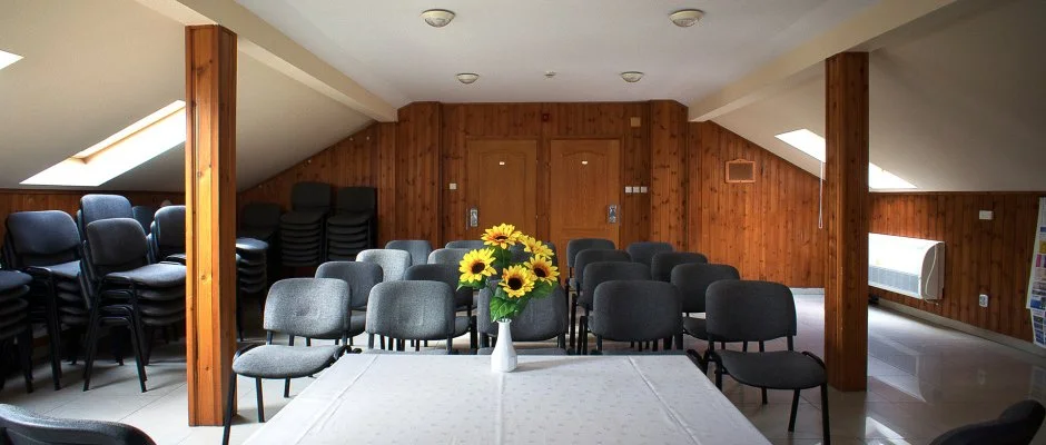 Hajnal Hotel Mez�k�vesd