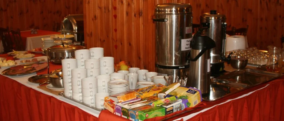 Hajnal Hotel Mez�k�vesd