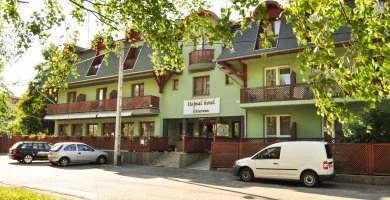 Okt�ber 23. (min. 4 �j)