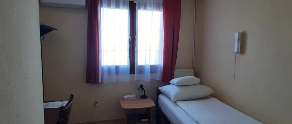 Hajnal Hotel Mez�k�vesd