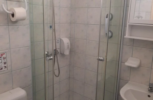 Hajnal Hotel Mez�k�vesd