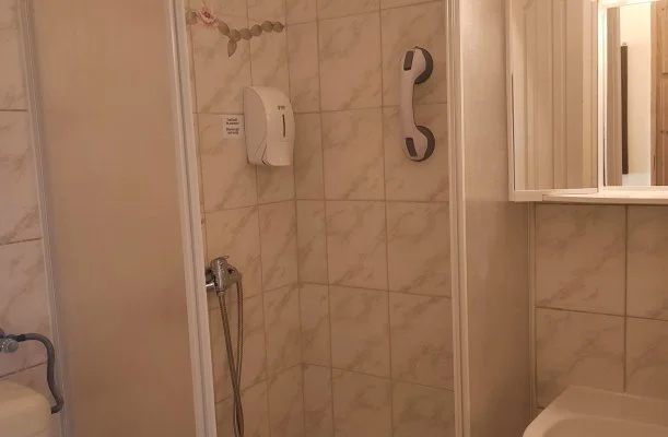 Hajnal Hotel Mez�k�vesd