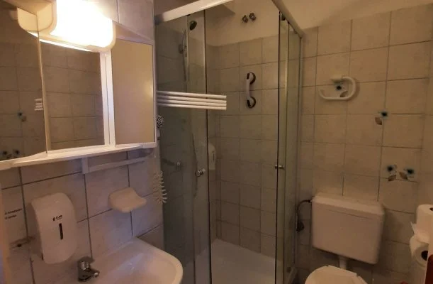 Hajnal Hotel Mez�k�vesd