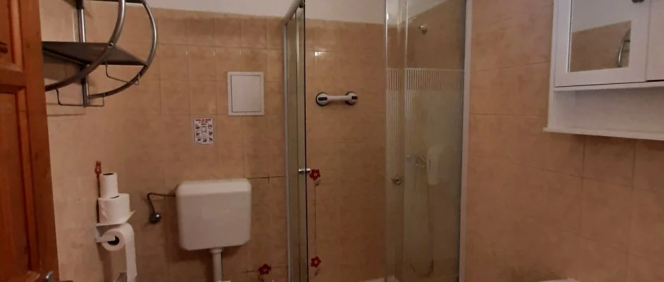 Hajnal Hotel Mez�k�vesd