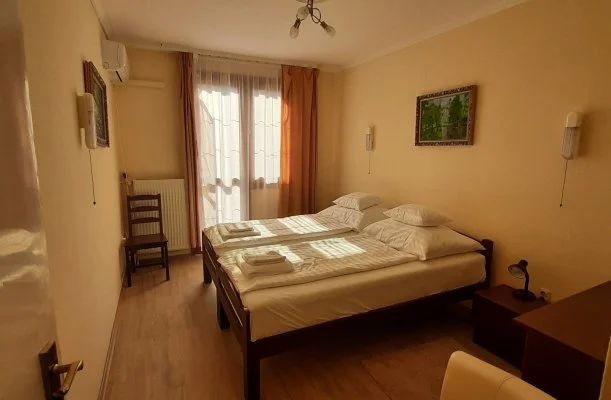 Hajnal Hotel Mez�k�vesd