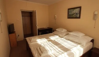 Hajnal Hotel Mez�k�vesd