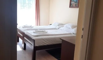 Hajnal Hotel Mez�k�vesd