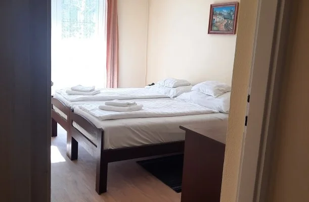 Hajnal Hotel Mez�k�vesd