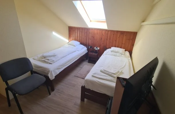 Hajnal Hotel Mez�k�vesd