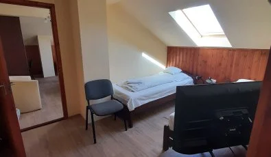 Hajnal Hotel Mez�k�vesd