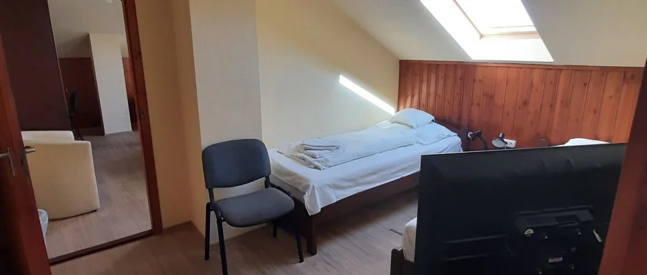 Hajnal Hotel Mez�k�vesd