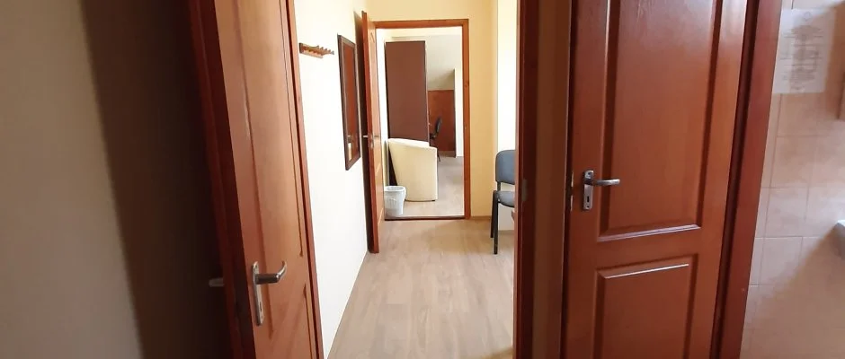 Hajnal Hotel Mez�k�vesd