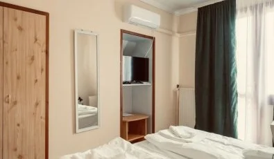 Hajnal Hotel Mez�k�vesd