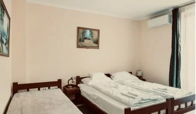 Hajnal Hotel Mez�k�vesd