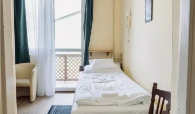 Hajnal Hotel Mez�k�vesd