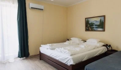 Hajnal Hotel Mez�k�vesd