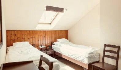 Hajnal Hotel Mez�k�vesd