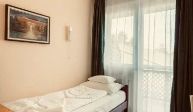 Hajnal Hotel Mez�k�vesd