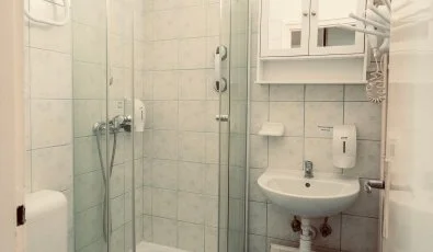 Hajnal Hotel Mez�k�vesd