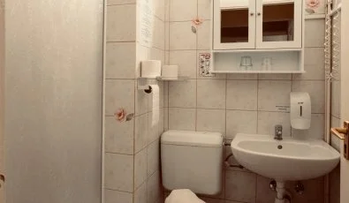 Hajnal Hotel Mez�k�vesd