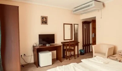 Hajnal Hotel Mez�k�vesd