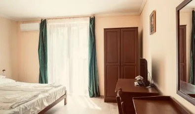 Hajnal Hotel Mez�k�vesd