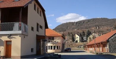 Október 23.