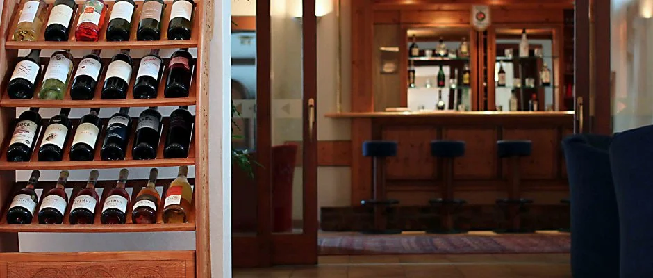 Hasik Hotel D�br�nte