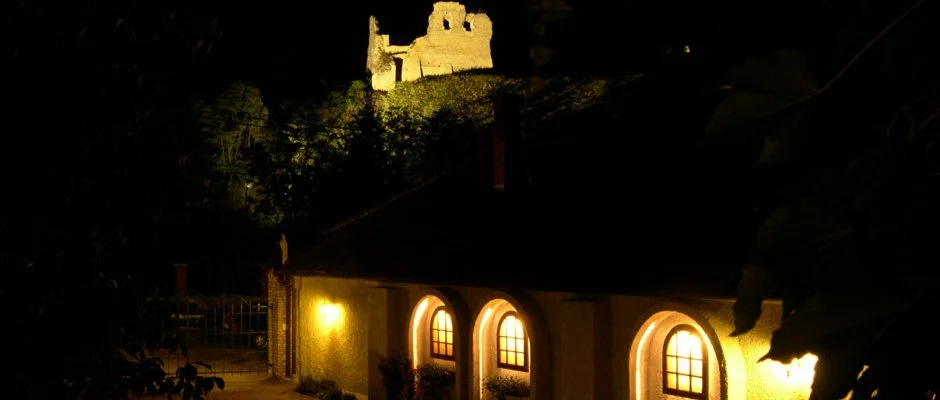 Hasik Hotel D�br�nte