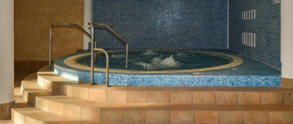 Hasik Hotel D�br�nte