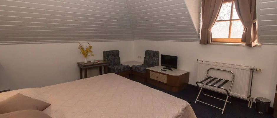 Hasik Hotel D�br�nte