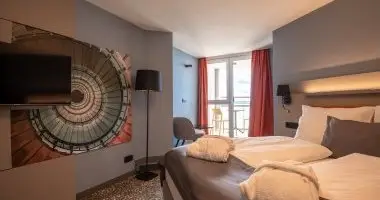 Augusztus 20. (min. 2 �j)