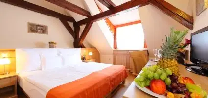 Hotel Historia Veszprm - Pnksdi hossz htvge