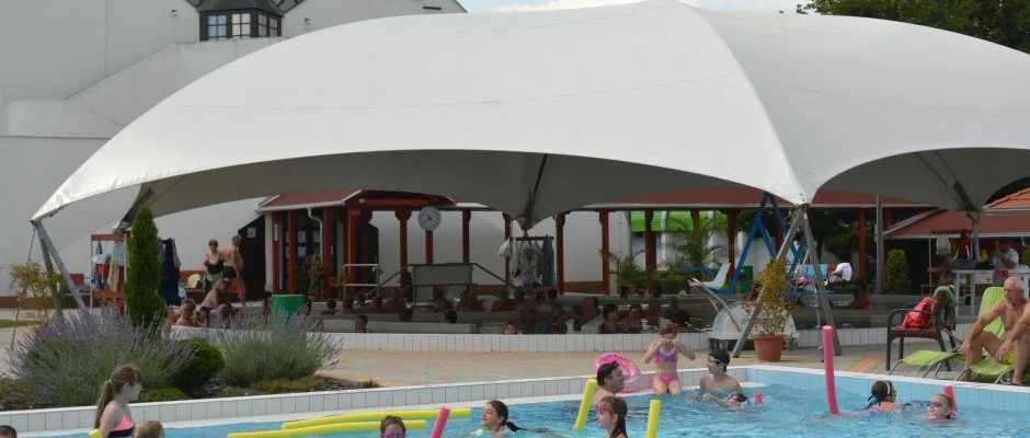 Hforrs Hotel s dlpark Gyula