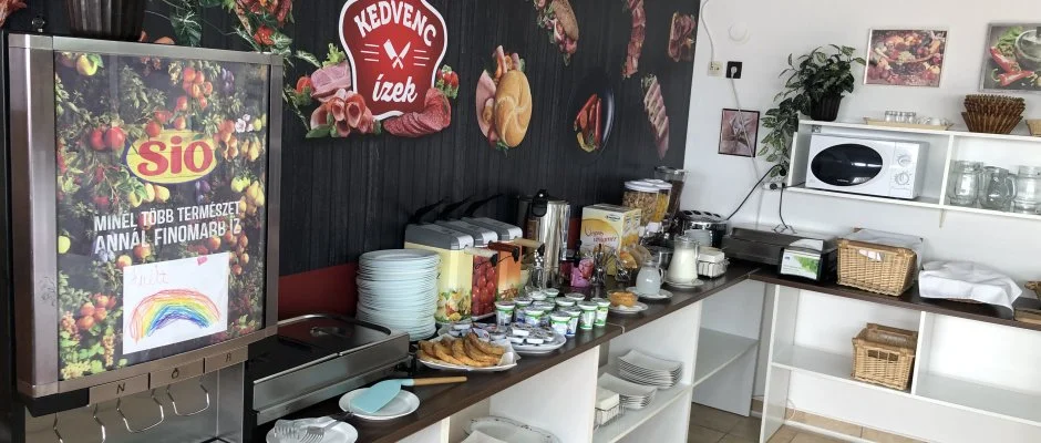 Hforrs Hotel s dlpark Gyula