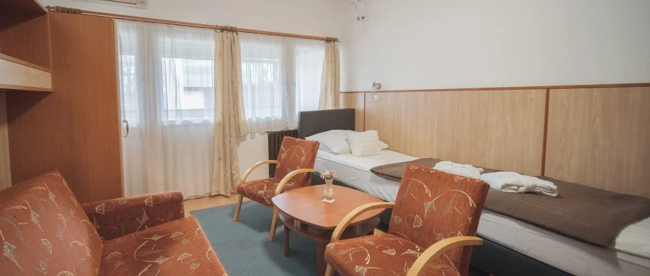 Hforrs Hotel s dlpark Gyula