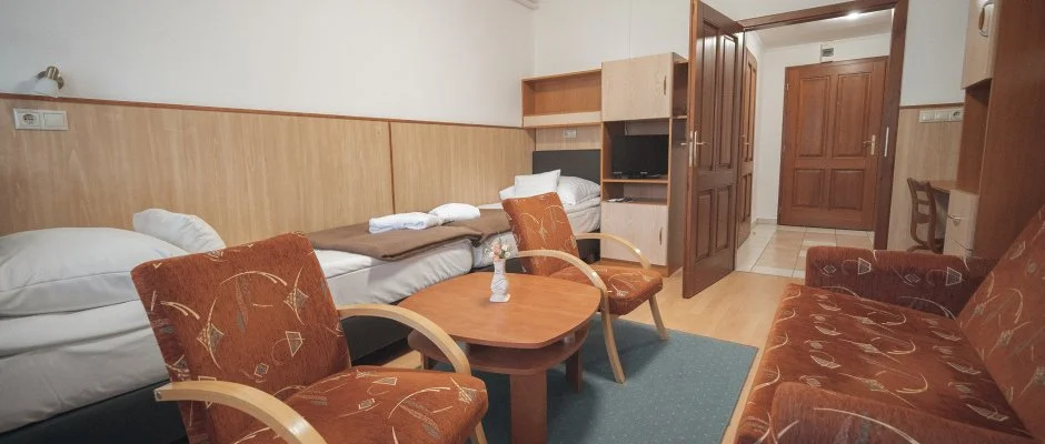 Hforrs Hotel s dlpark Gyula