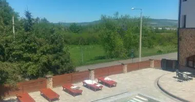 Két ünnep között