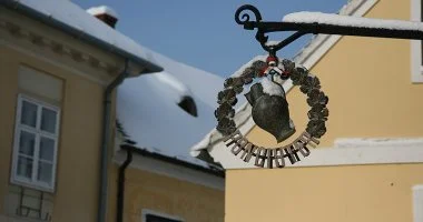 - Évindító feltöltődés