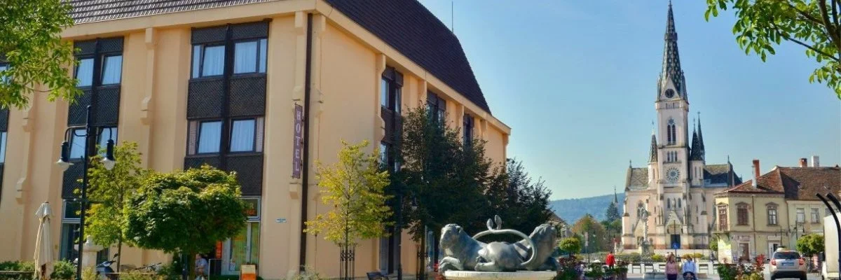 Hotel �rottk� - Tal�lkozzunk K�szegen! (min. 2 �j)