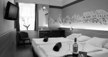 Okt�ber 23. (min. 2 �j)