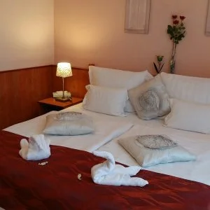 Hotel Isabell Győr - Két ünnep között 