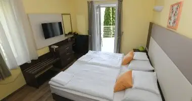 - Napi árak reggelis ellátással