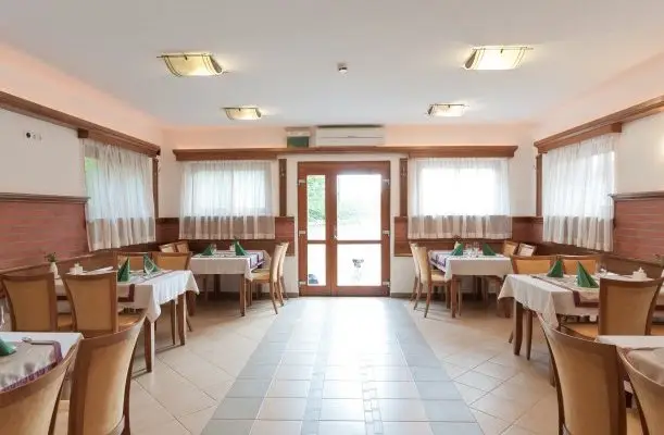Hotel Kardosfa Zselickisfalud Hotel Kardosfa Zselickisfalud