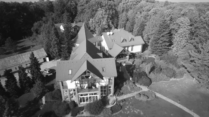 Hotel Kardosfa Zselickisfalud