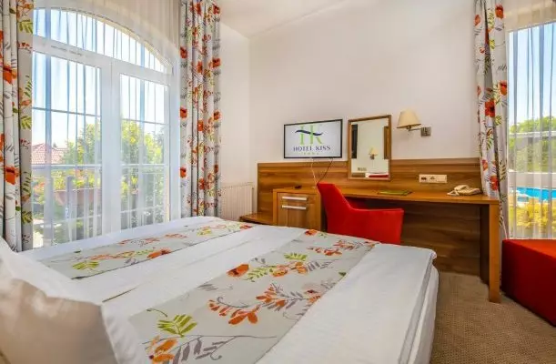 Hotel Kiss Tata Hotel Kiss Tata
