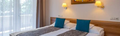 Hotel Kiss