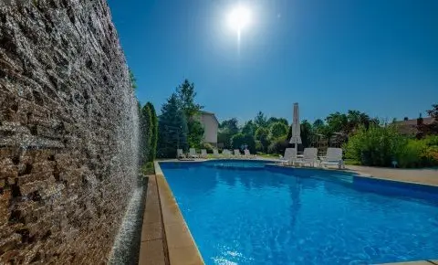 Hotel Kiss Tata - Nyári pihenés félpanzióval