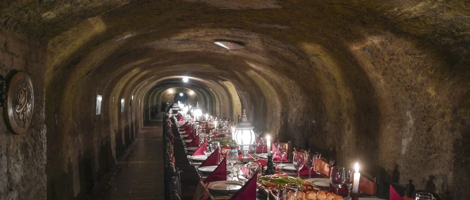 Hotel Korona Wellness, Rendezvny & Borhotel Eger